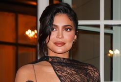 Kylie Jenner w skórzanej mini. W takim stroju przyłapano ją na ulicy