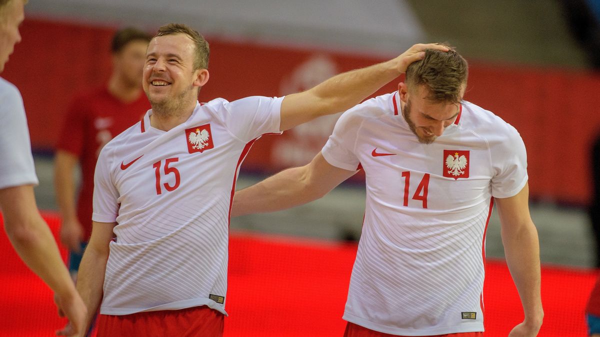 Sebastian Wojciechowski i Michał Marek cieszą się z gola