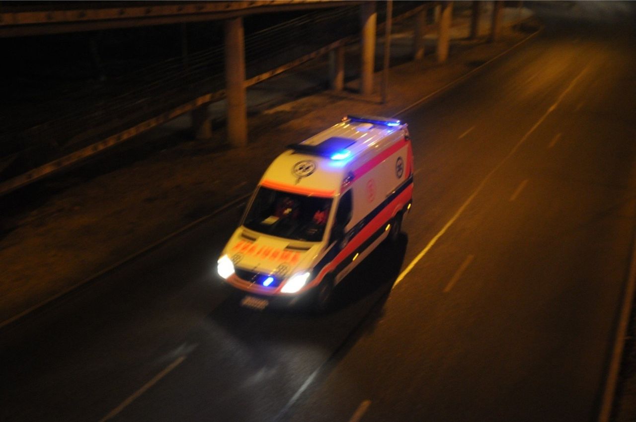 Czarż: Śmiertelny wypadek pod Bydgoszczą. 19-letni motocyklista uderzył w drzewo, zginął na miejscu