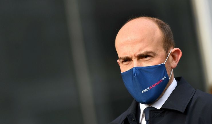 PO przedstawia "szczepionkę na kryzys". Reakcje polityków PiS