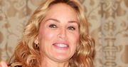 Sharon Stone już tak nie wygląda. Gwiazda postawiła na naturalną fryzurę. Podkreśliła nią, że nie wstydzi się swojego wieku