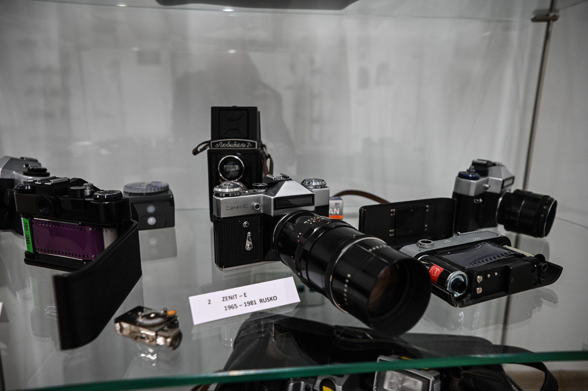 Wystawa aparatów fotograficznych z kolekcji Słowaka Jozefa Danko z Trebisova w Muzeum Regionalnym w Jaśle