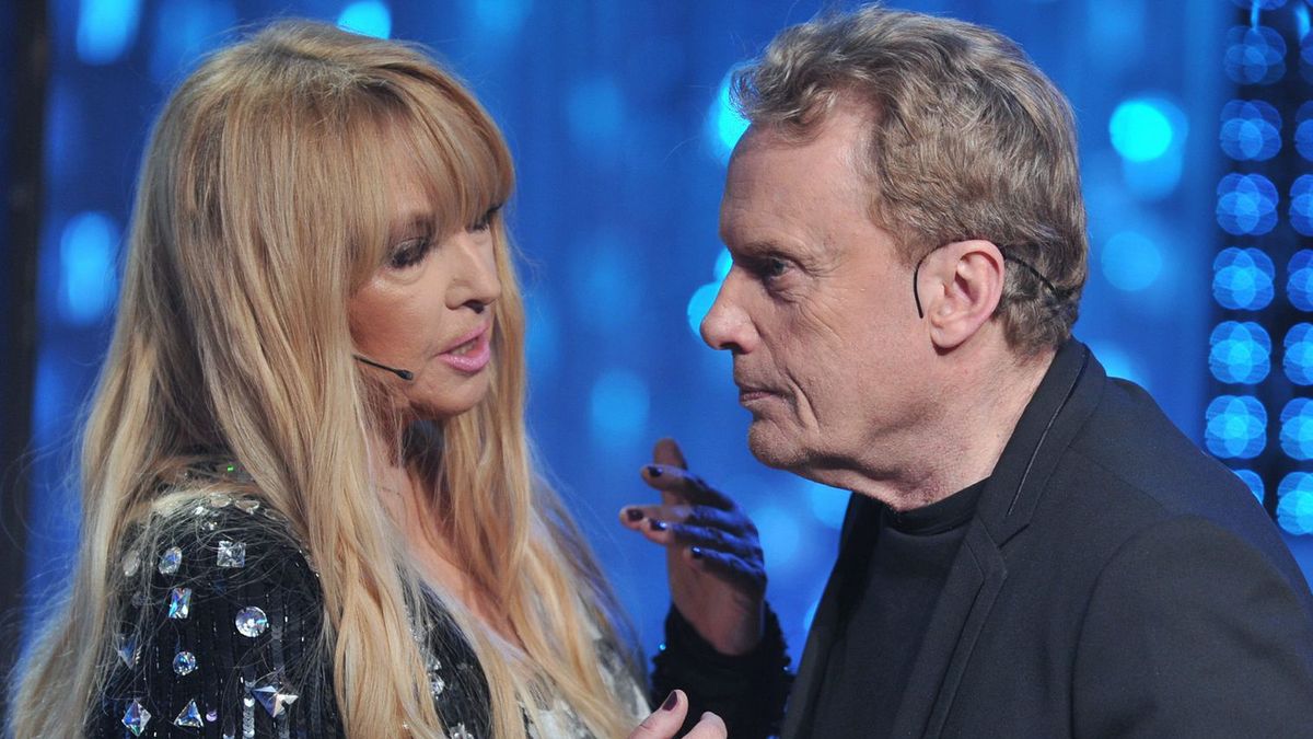 Na zdjęciu: Maryla Rodowicz i Daniel Olbrychski. Warszawa, 12.01.2012. Teleturniej muzyczny TVP1 pt.  "Jaka to melodia?"