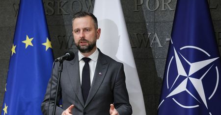 Szef MON o strategii Trumpa. "Nie może ponieść porażki"