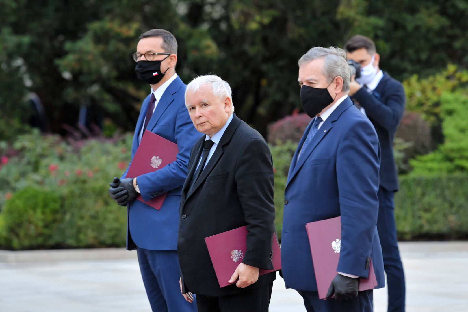 Kaczyński na zaprzysiężeniu rządu. Jeden szczegół rzuca się w oczy