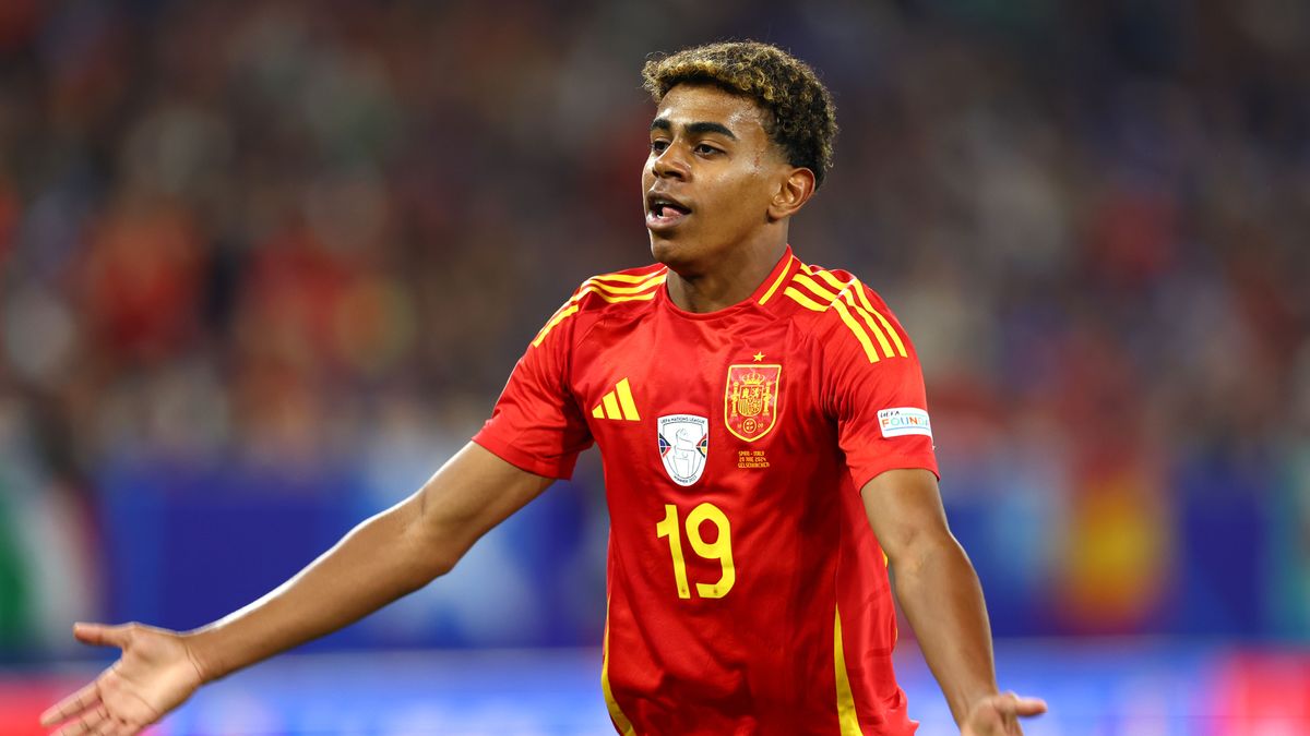 GELSENKIRCHEN, GERMANY - JUNE 20: Lamine Yamal of Spain during the UEFA EURO 2024 group stage match between Spain and Italy at Arena AufSchalke on June 20, 2024 in Gelsenkirchen, Germany.(Photo by Charlotte Wilson/Offside/Offside via Getty Images)