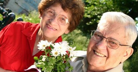 Babcia i dziadek. Laurka ze wspomnień
