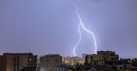 Wystarczyła minuta. Sieć zalały zdjęcia nieba nad Warszawą