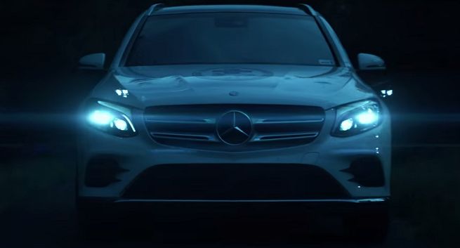Mercedes-Benz GLC reklamowany jako wsparcie ratowników górskich (wideo)