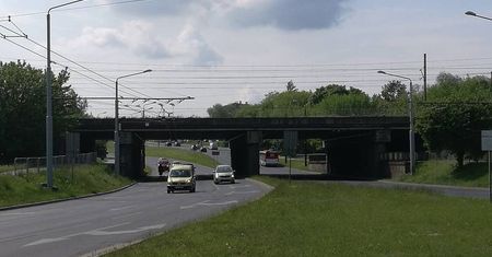 Lublin: Kolej będzie remontować wiadukt nad ul. Diamentową. Będą utrudnienia