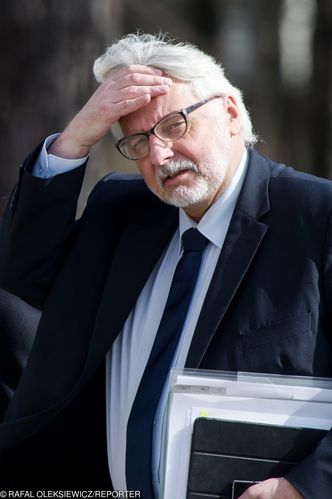 Waszczykowski chce zabierać dyplomatom drogie prezenty? Sam jeszcze żadnego nie oddał...