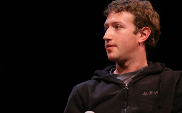 Mark Zuckerberg zarobi w tym roku pół miliona dolarów