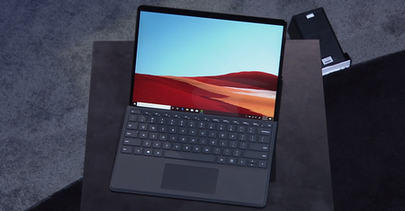 Microsoft Surface Pro X – tablet z ARM i nowym piórem chowanym w okładce