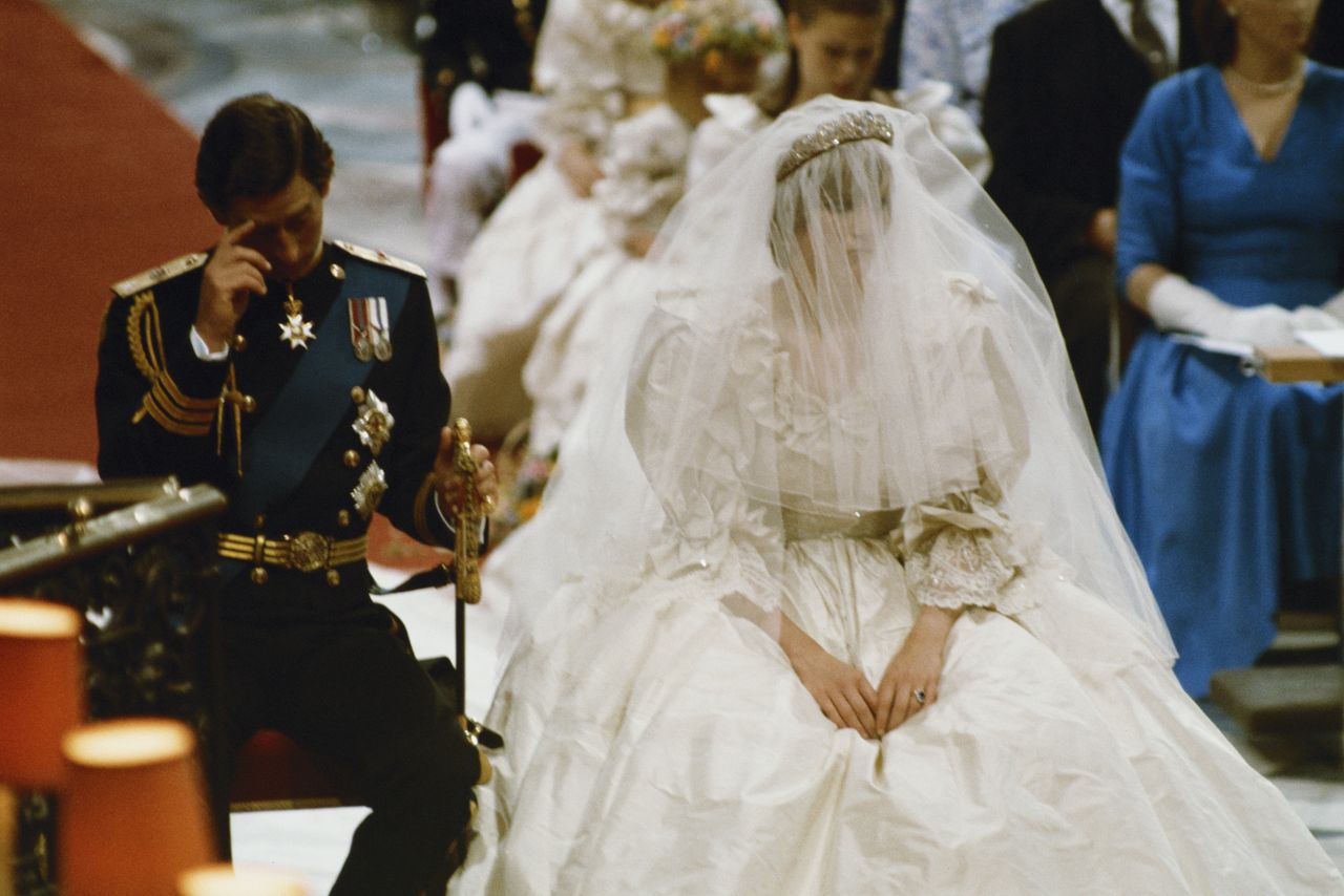 Księżna Diana w rodzinnej tiarze Spencerów 
