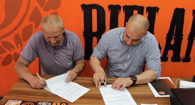 Warsaw Sports Group wypromuje klub Hutnik Warszawa