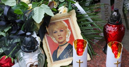 Skromna uroczystość bez znanych osób. Tak pochowano Halinę Kowalską