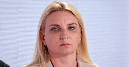 Posłanka pracuje w ośrodku pomocy społecznej. Jest wstrząśnięta tekstem Wirtualnej Polski