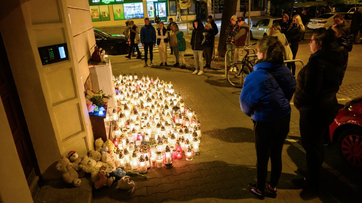 Poznań: W miejscu, gdzie zamordowano 5-letniego Maurycego, płoną znicze