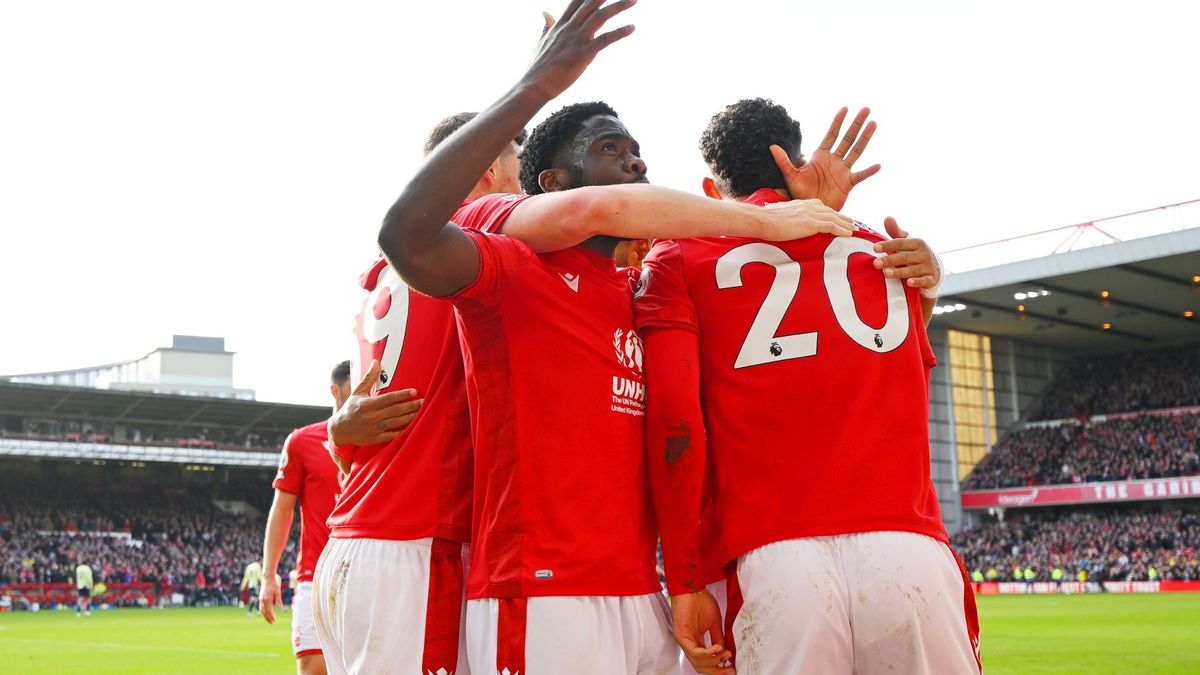 Zdjęcie okładkowe artykułu: Getty Images / Clive Mason / Na zdjęciu: radość piłkarzy Nottingham Forest