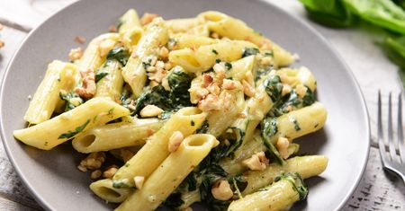 Penne ze szpinakiem i serem Lazur