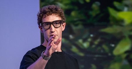 Biją na alarm: zatrzymać rozwój AI. Zaskakujący głos Zuckerberga