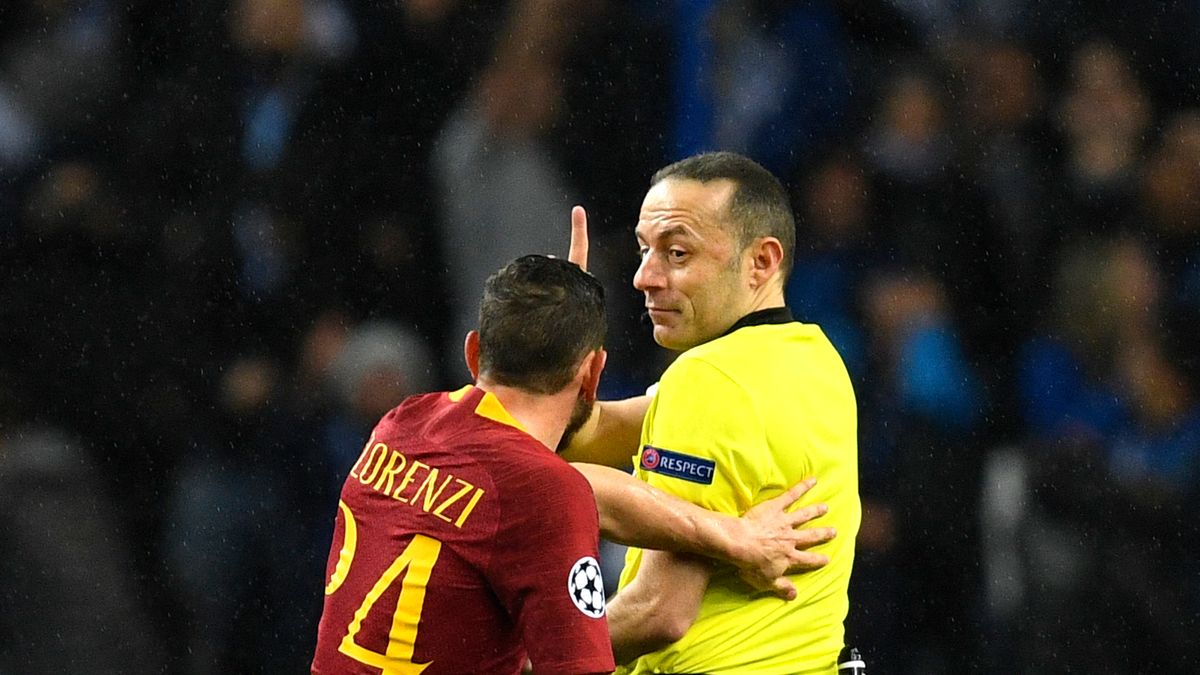 Getty Images / Octavio Passos / Na zdjęciu: Alessandro Florenzi i arbiter Cuneyt Cakir