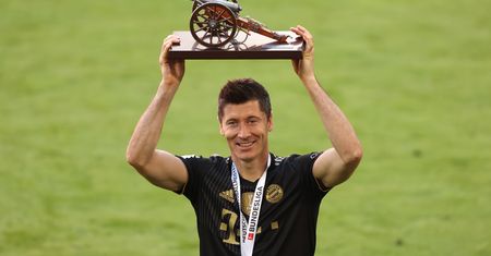 Robert Lewandowski pobił rekord Gerda Muellera. Gratuluje mu nawet Jacek Sutryk
