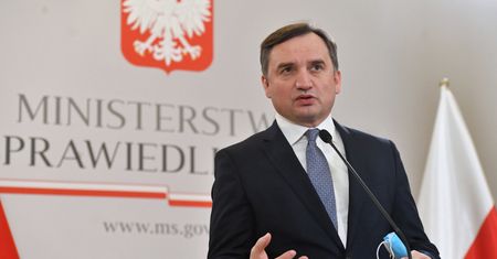 "Kampania oszczerstw ws. Polski". Ziobro o orzeczeniu Europejskiego Trybunału Praw Człowieka