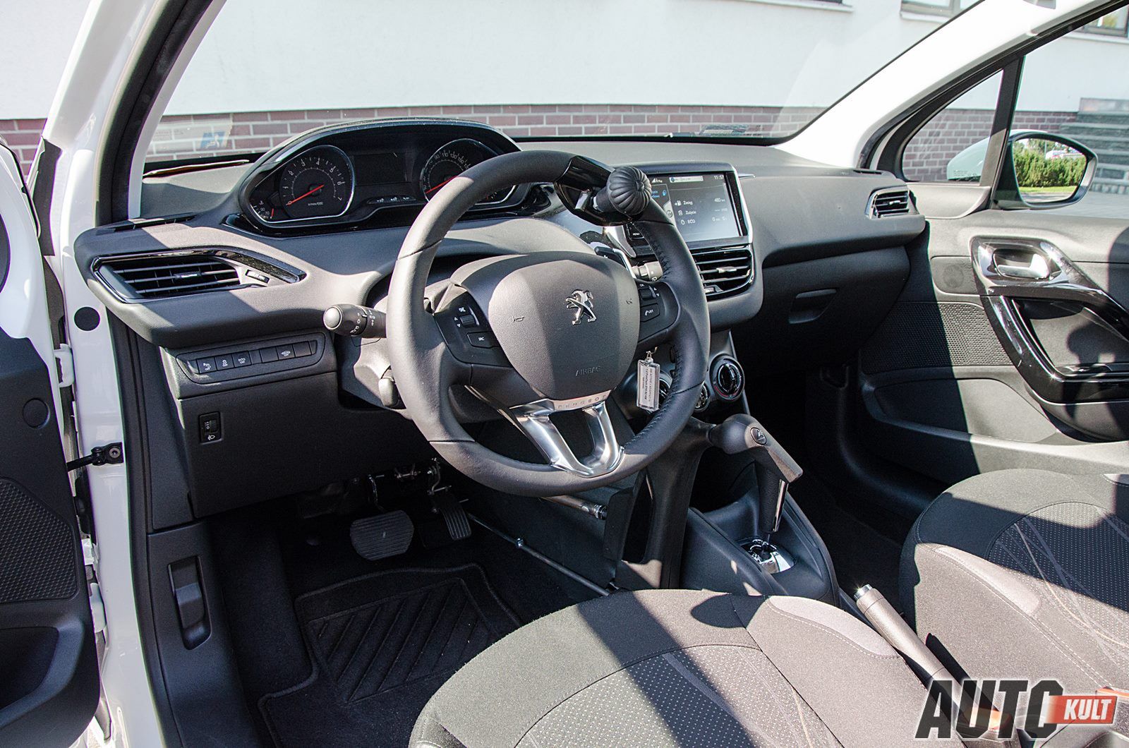 Peugeot 208 1,2 PureTech Active "Bez barier" - test [galeria] 15