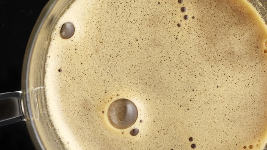 Picie kawy nie jest wskazane podczas upałów.