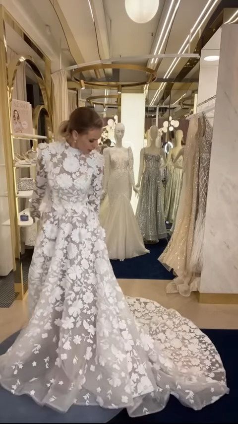 Izabela Janachowska zdradza, ile kosztuje najdroższa suknia w jej salonie