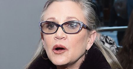 Carrie Fisher przed śmiercią wróciła do alkoholu i narkotyków? "Była nawalona jak stodoła"
