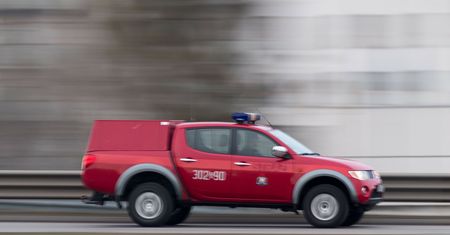Ośmiomiesięczne dziecko przestało oddychać. Strażacy walczyli o jego życie