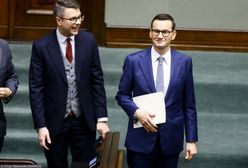 Ludzie Morawieckiego "wycinają" weteranów. Były premier wzmacnia się w PiS