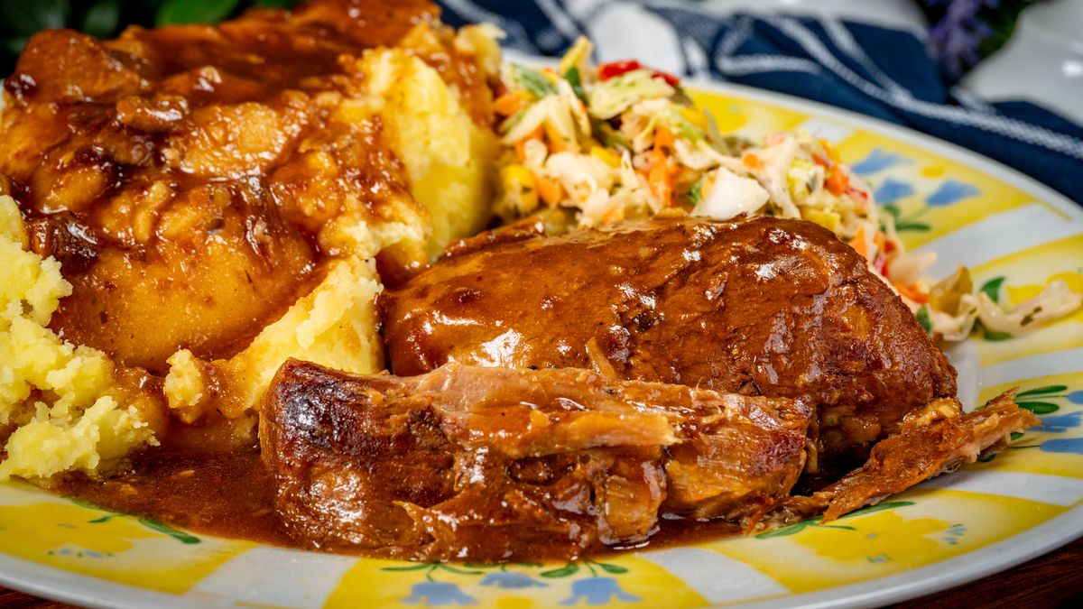 Dzięki tej marynacie karkówka będzie niezwykle krucha.
