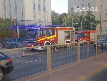 Nocny pożar w metrze wyłączył całą linię M1. Linia M2 jeździ rzadziej. Uruchomiono komunikację zastępczą