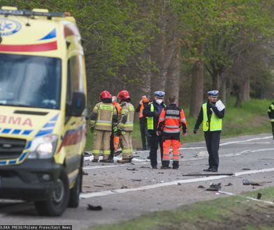 Wypadek na DK10. Jedna osoba nie żyje, druga została ranna