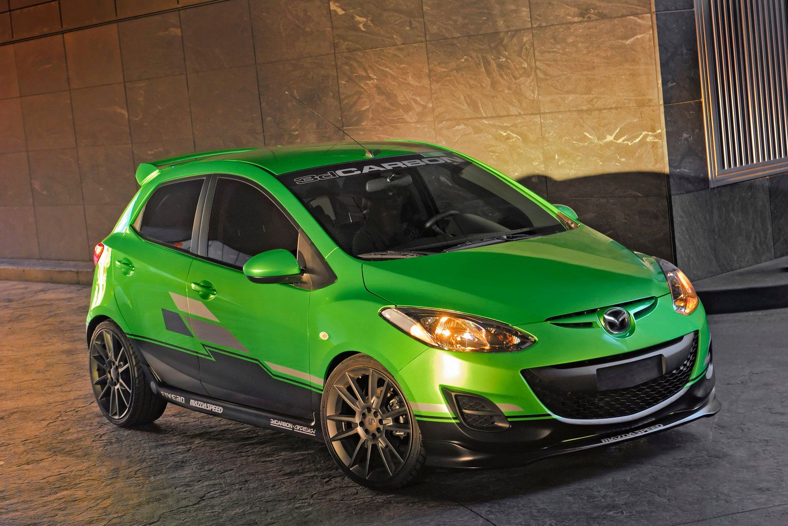Mazda 2 3D Carbon