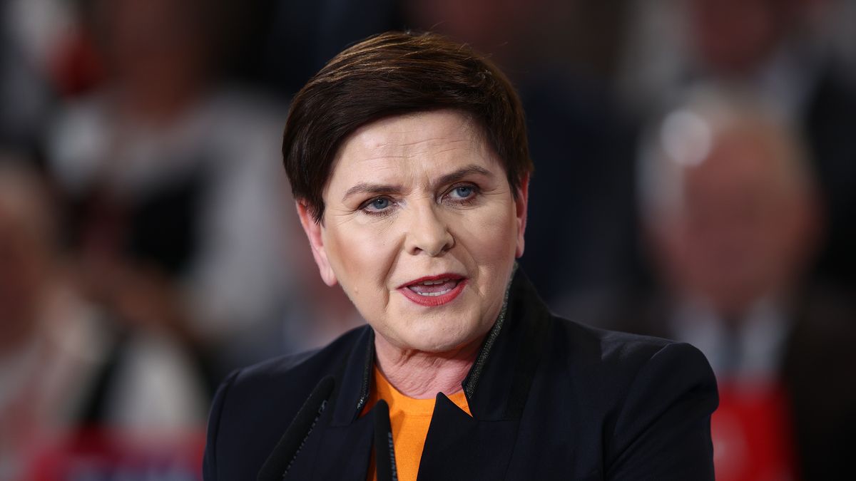 Kraków, 17.03.2024. Kampania samorządowa 2024. Europoseł Beata Szydło podczas konwencji samorządowej Prawa i Sprawiedliwości, 17 bm. w klubie sportowym Sokół w Krakowie. (mr) PAP/Łukasz Gągulski