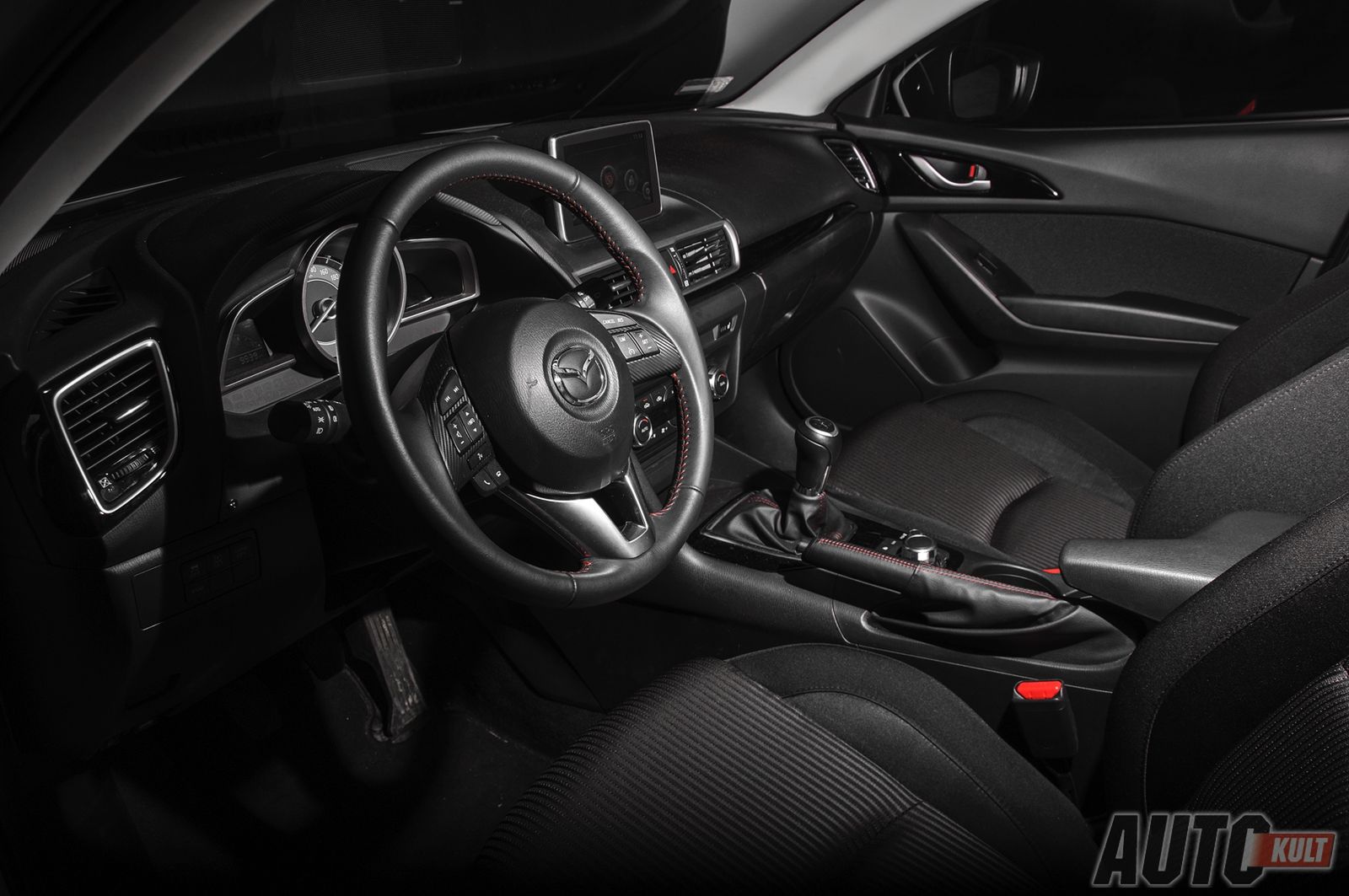 Mazda 3 2,0 Skyactiv-G - test [galeria zdjęć] 10