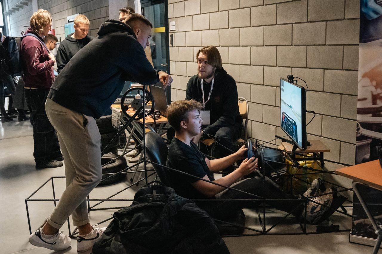 Lublin: Czołg z drukarki 3D, pojazdy elektryczne i uprawy na Marsie. Takie projekty powstają na Politechnice Lubelskiej