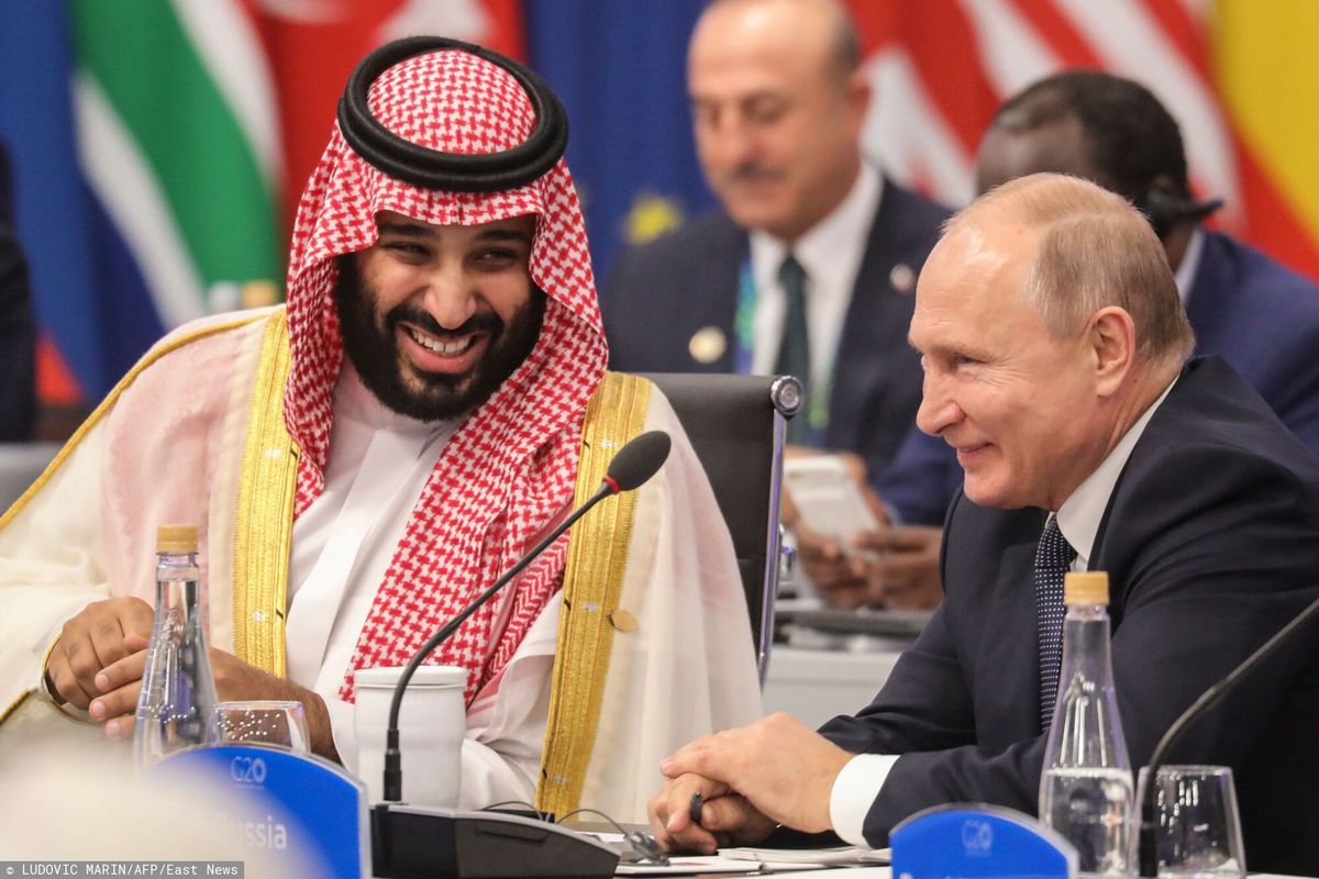 Władimir Putin i książę koronny Arabii Saudyjskiej Mohammed bin Salman na szczycie G-20 w Buenos Aires w 2018 r. 

