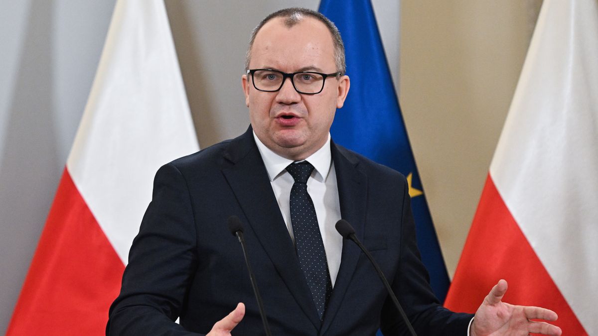 Warszawa, 26.02.2024. Minister sprawiedliwości, prokurator generalny Adam Bodnar podczas konferencji prasowej po wysłuchaniu kandydatów na stanowisko prokuratora krajowego, 26 bm. w siedzibie resortu w Warszawie. (amb) PAP/Radek Pietruszka