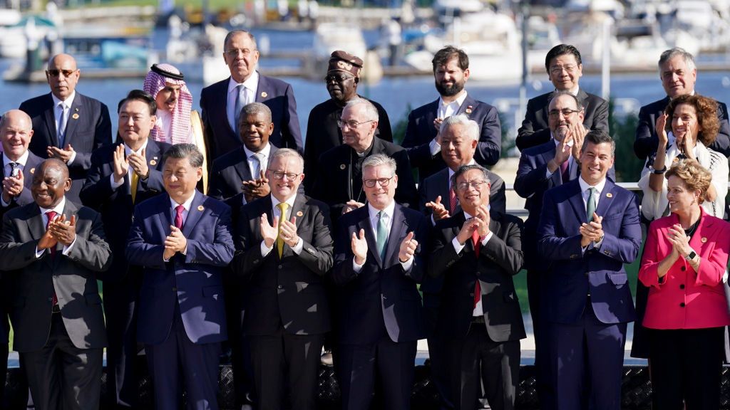 UK PM Attends G20 In Brazil
RIO DE JANEIRO, BRAZIL - NOVEMBER 18: (2L-R front row) Chinese Prime Minister Xi Jinping, Australian Prime Minister Anthony Albanese, UK Prime Minister Sir Keir Starmer, Colombian President Gustavo Petro and Prime Minister of Spain Pedro Sánchez with leaders of the G20 members as they pose for the photo of the Global Alliance Against Hunger and Poverty at the G20 summit at the Museum of Modern Art on November 18, 2024 in Rio de Janeiro, Brazil. Keir Starmer is attending his first G20 Summit since he was elected Prime Minister of the UK. He is expected to hold talks with President Xi Jinping of China, the first time a UK PM has done so for six years. (Photo by Stefan Rousseau - WPA Pool/Getty Images)
WPA Pool