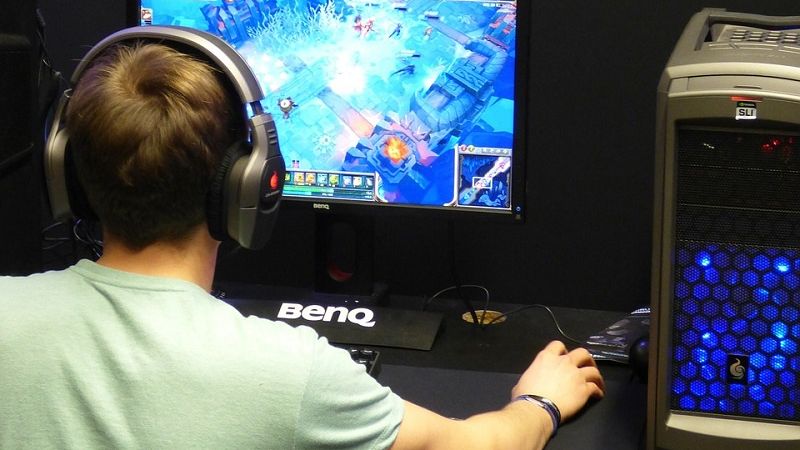 esport gra komputer