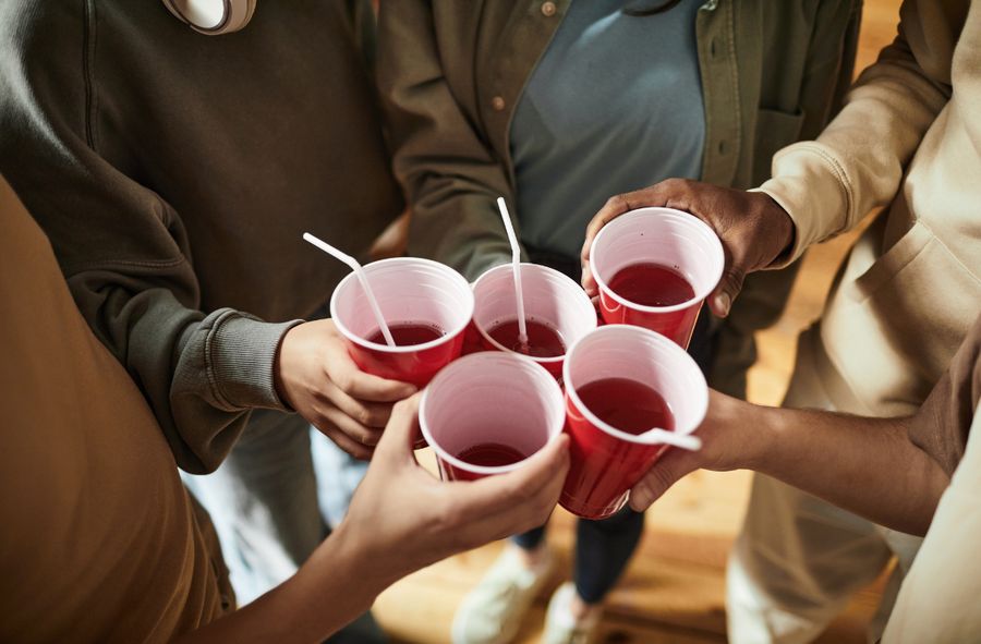 Coraz więcej nastolatków pije alkohol