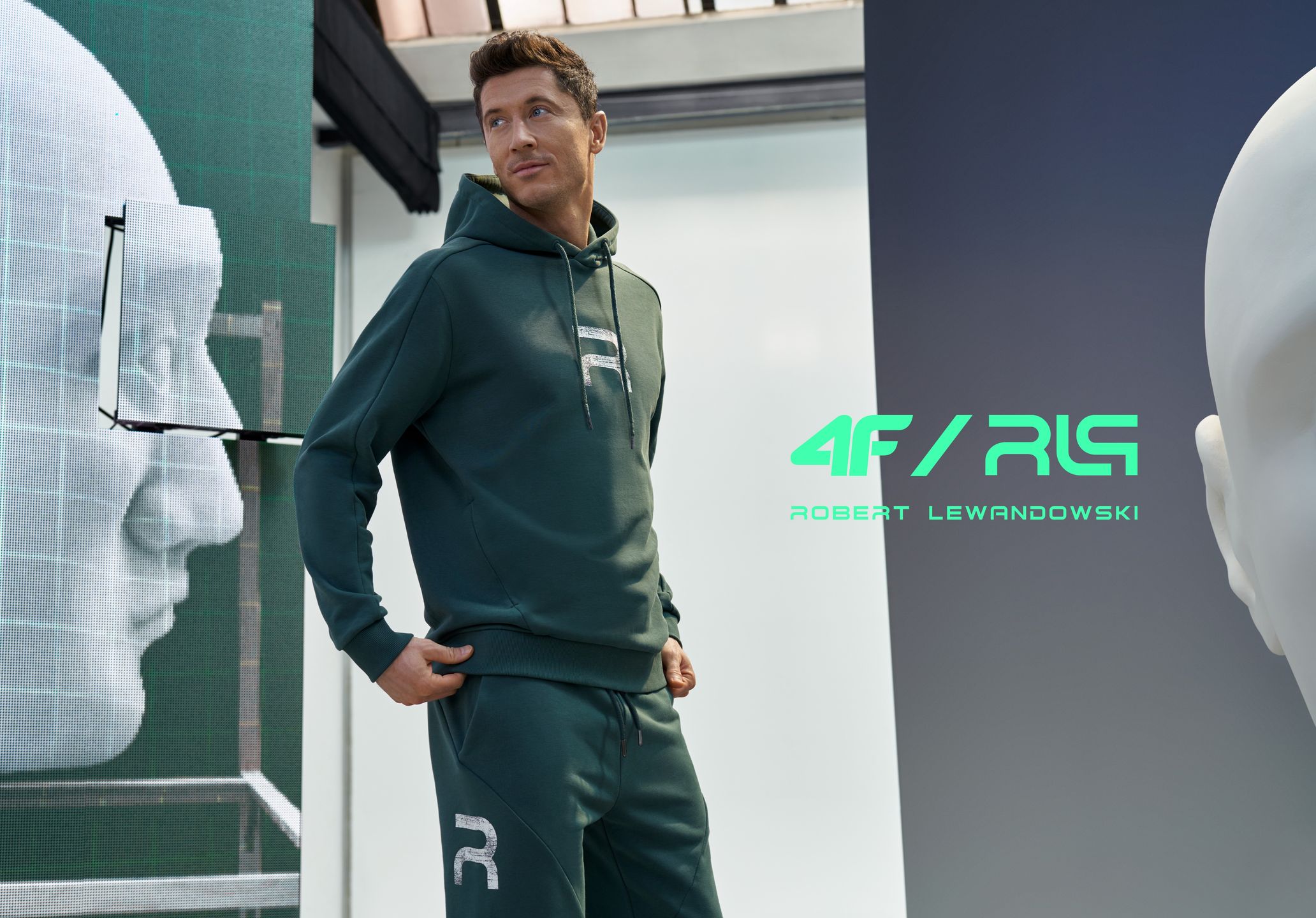 Robert Lewandowski zaprojektował kolekcję odzieży i obuwia