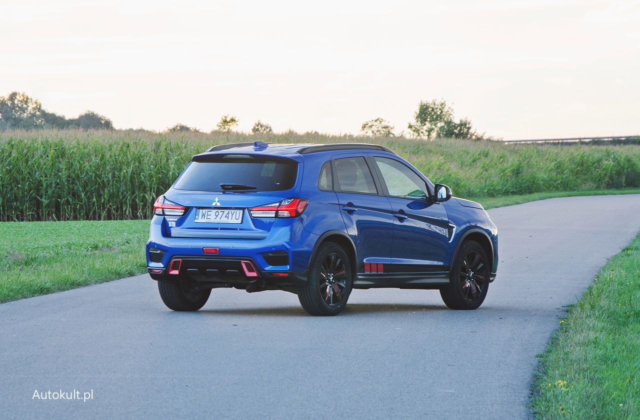 Mitsubishi ASX w wersji Insport i jeden z najładniejszych lakierów w gamie - w mojej opinii. Niemniej interesująco zapowiada się czarny.