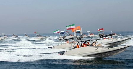 Iran zamyka Cieśninę Ormuz. Cios w transport ropy i gazu