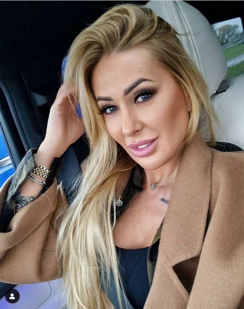 Internauci NIE POZNAJĄ Sylwii Peretti na nowym zdjęciu. Celebrytka odpowiedziała na komentarze